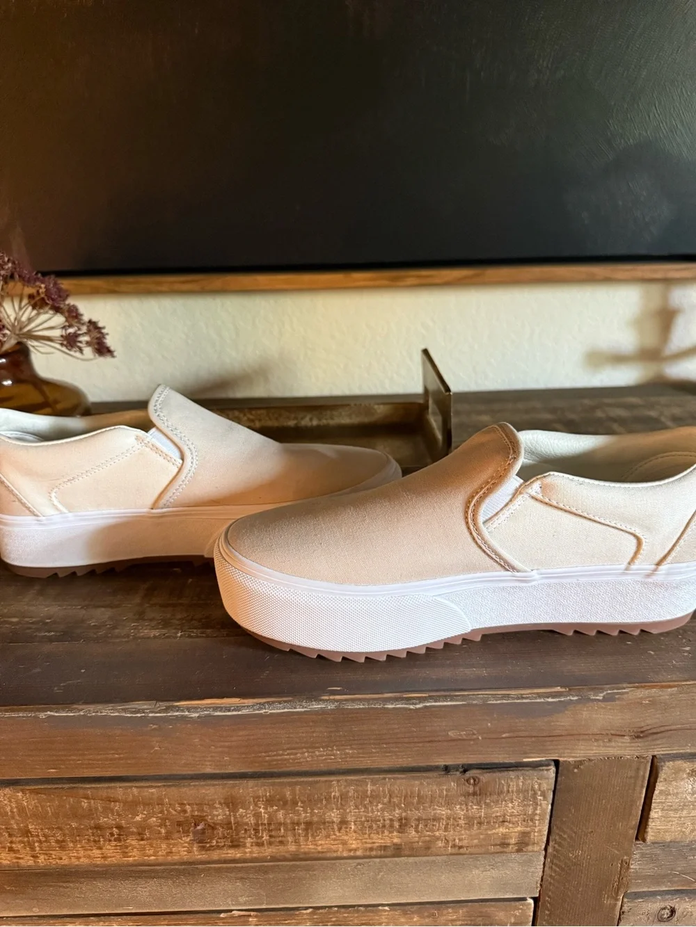 Vans Asher Platform Slip-On Womens Shoes in Cream Sz 9 - Picture 5 of 7